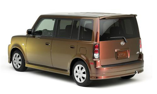 070201scion_xb2.JPG